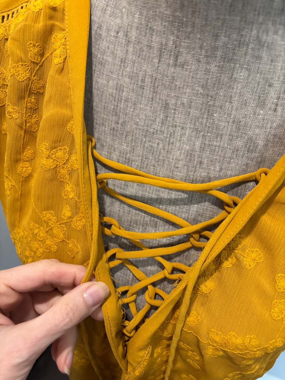 Anthro Maeve Mustard Lace Up Tank Embroidered Sleeveless Top Medium - Picture 10 of 14
